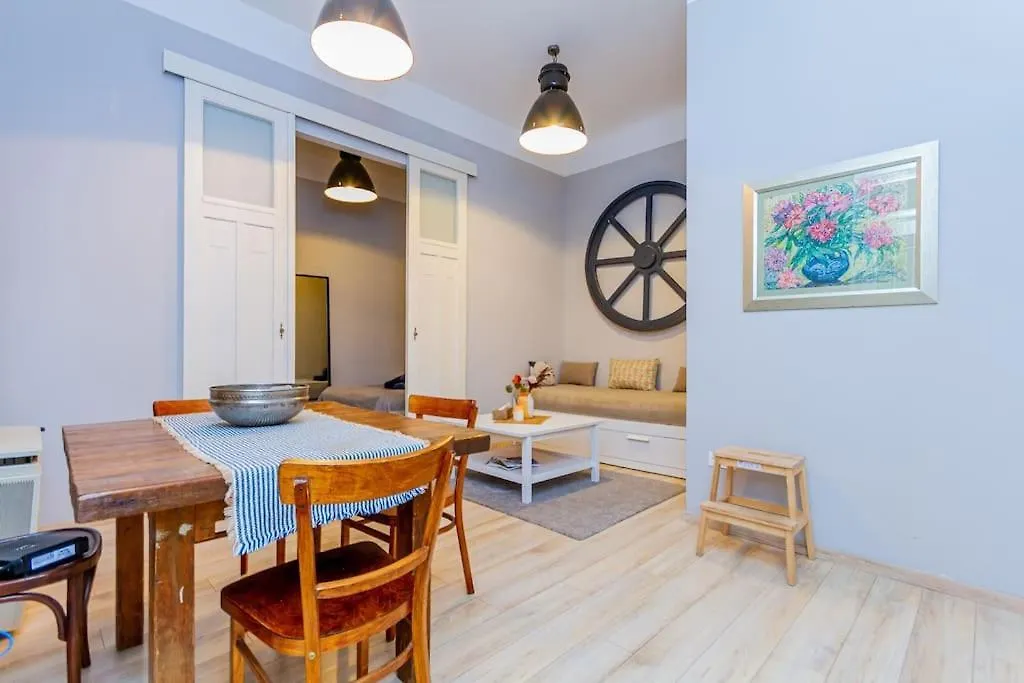 Central Cityscape Retreat By Nw Budapest